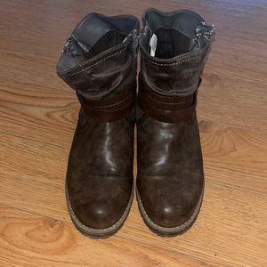 Muk Luks Size 9 Brown Ankle Boots